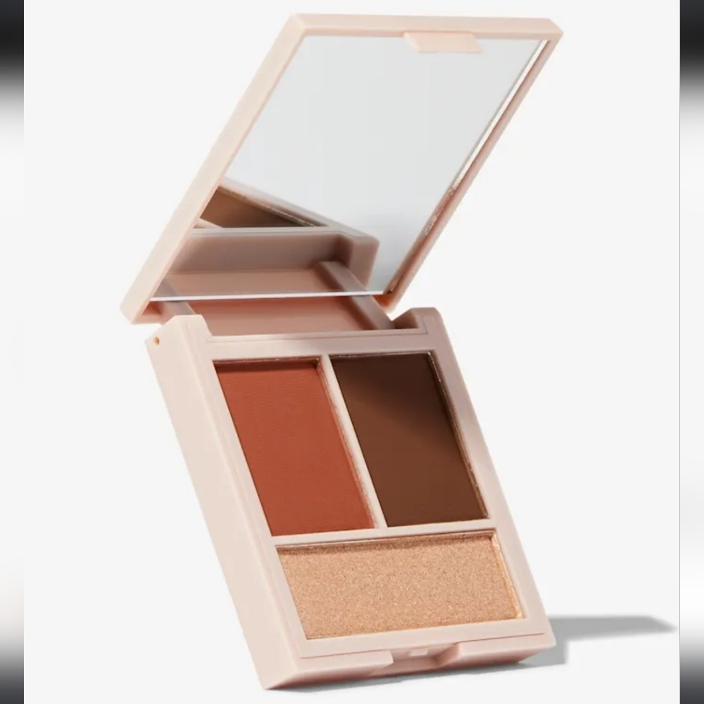 📢3 For $11 Makeup Revolution Contour Powder In Medium